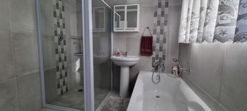 2 Bedroom Property for Sale in Tergniet Western Cape